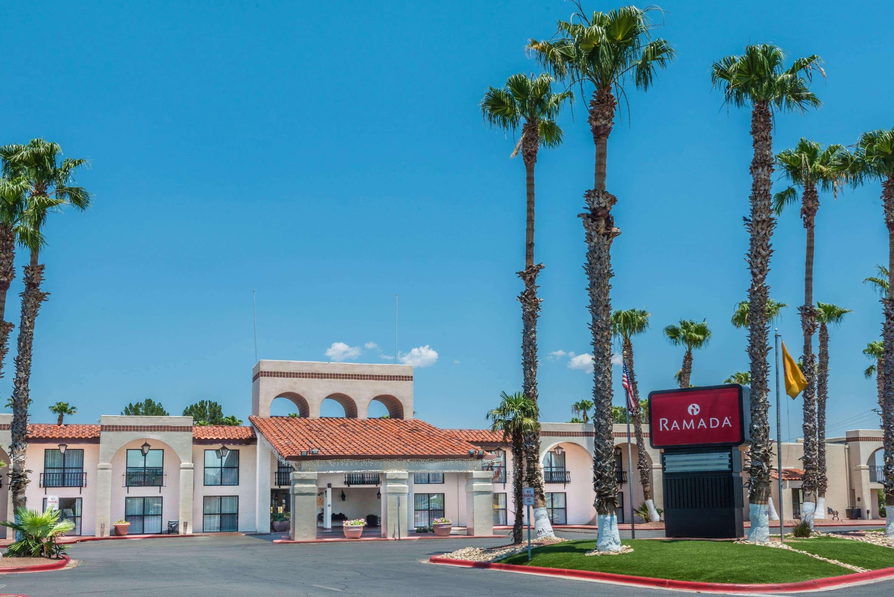 Ramada By Wyndham Las Cruces Hotel & Conference Center Exterior photo
